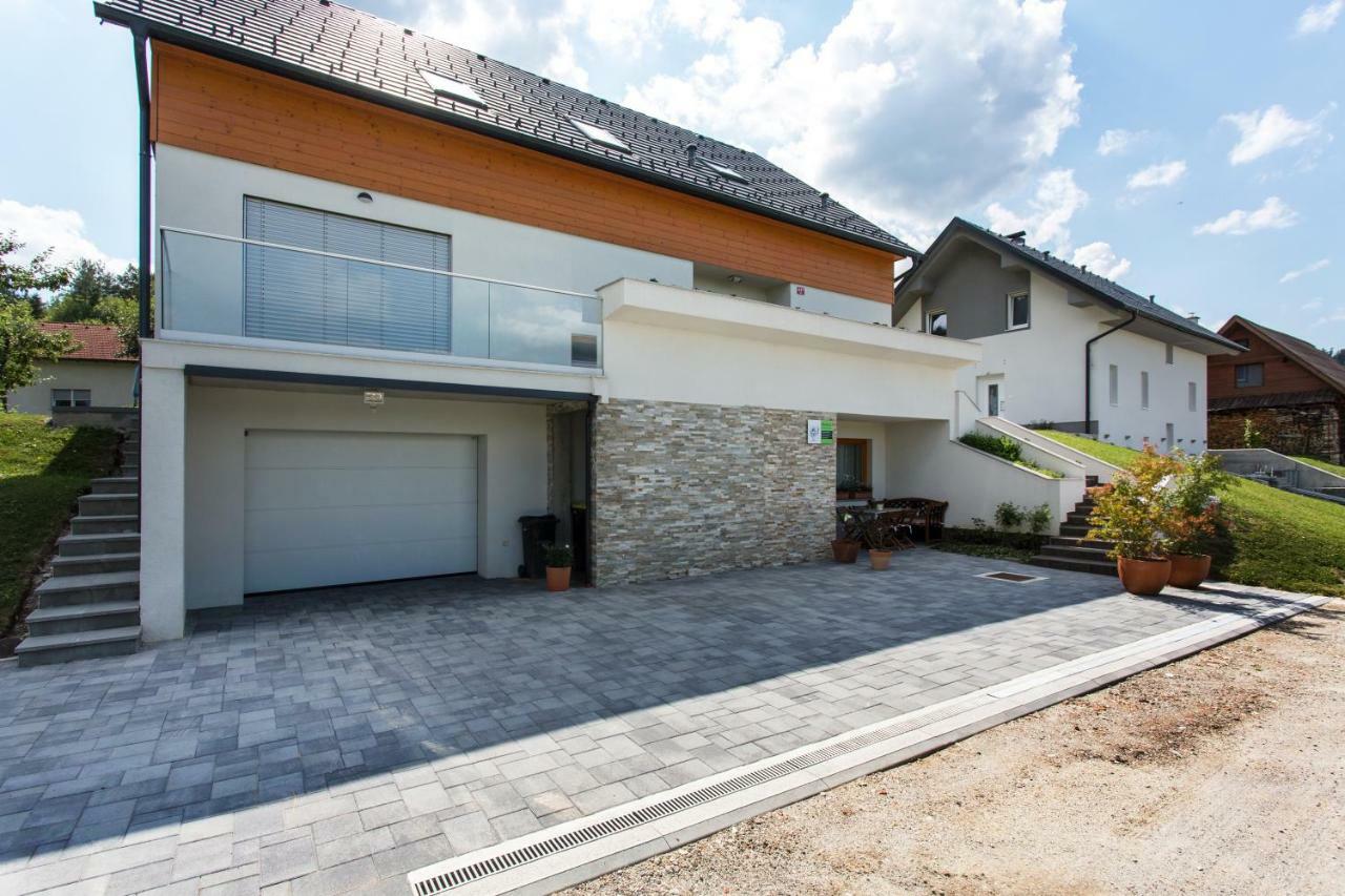 Apartments Domovoj Medvode Exterior foto